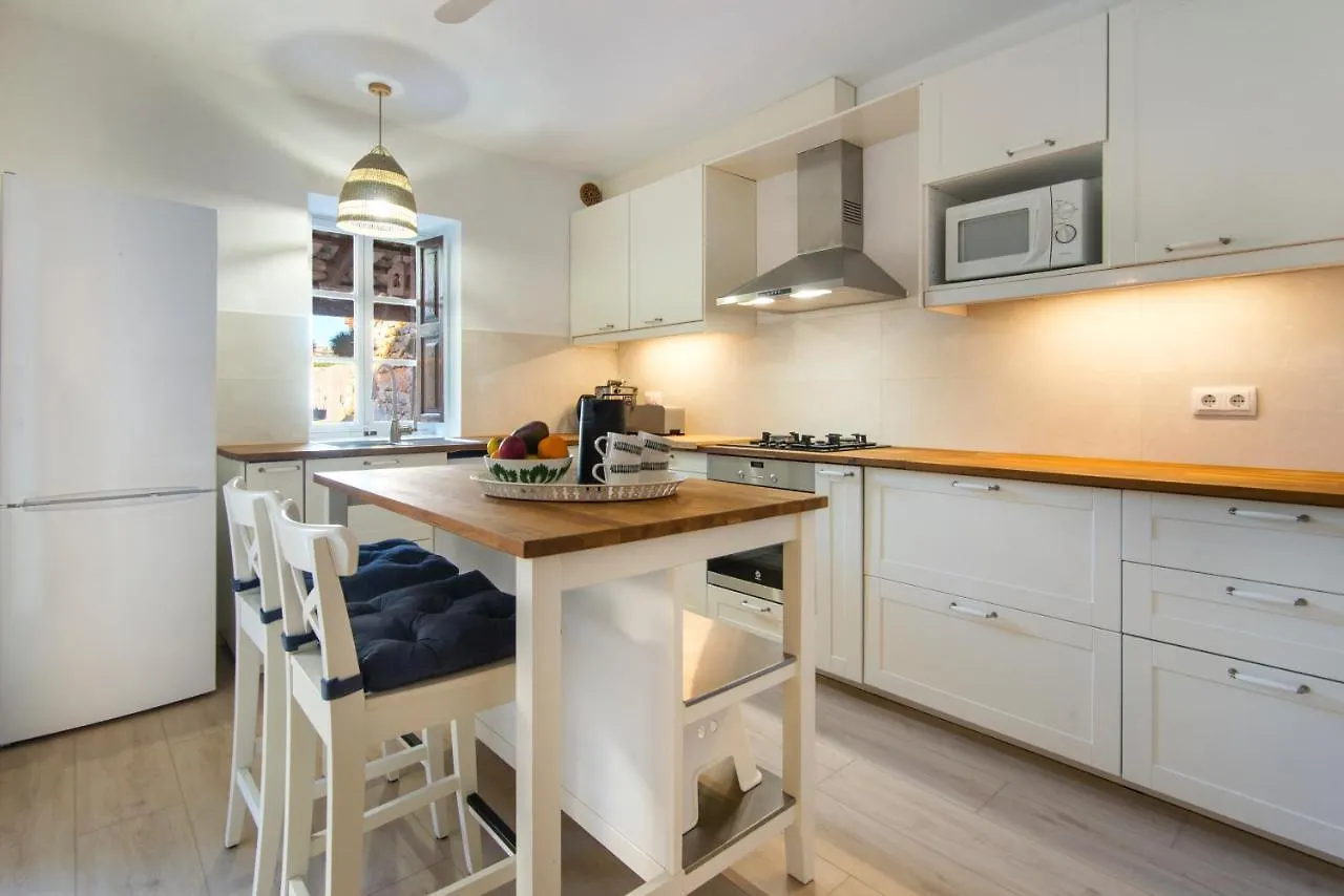 Casa La Limonera. Townhouse With Pool For Up To 6 Persons In Santanyi Villa Spain