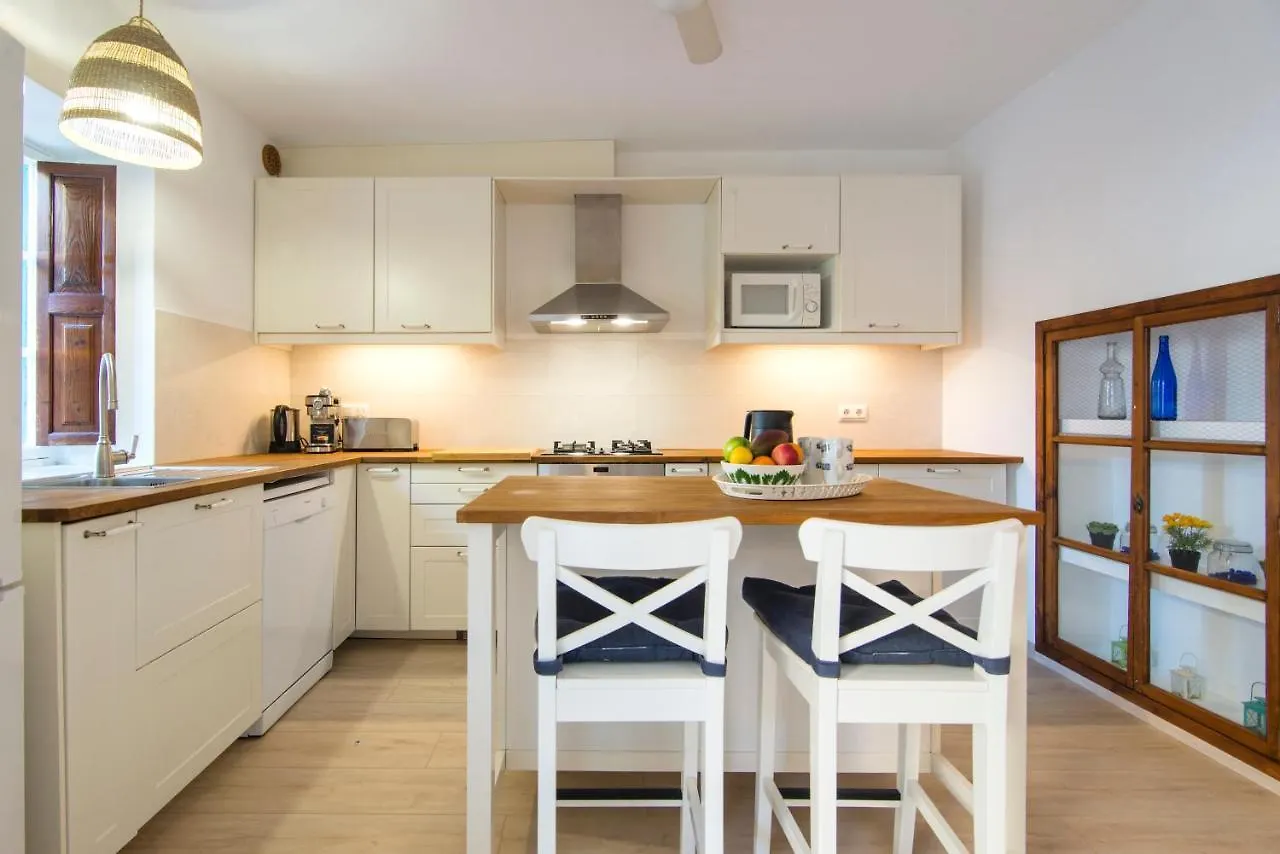 Casa La Limonera. Townhouse With Pool For Up To 6 Persons In Santanyi Villa Holiday home