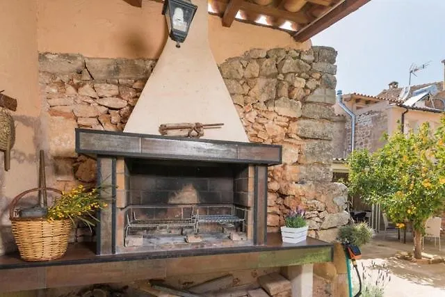 Casa La Limonera. Townhouse With Pool For Up To 6 Persons In Santanyi Villa Holiday home